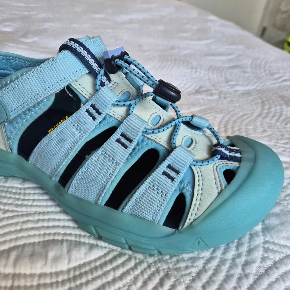 EUC Like New Keen Newport H2 Baby Ice Blue Kids 5 Women 6.5 EU 37